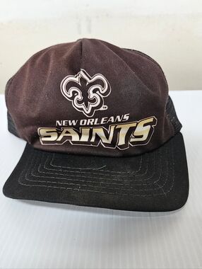 Vintage New Orleans Saints Black and Gold Trucker Hat. Cap0019